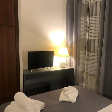 לינה וארוחת בוקר Alma Appia רומא